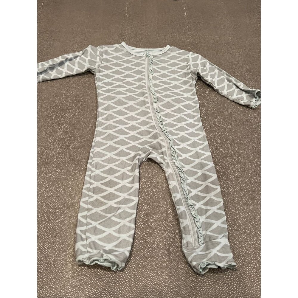 Kickee Pants 6/9M EUC ruffle zip jumper EUC